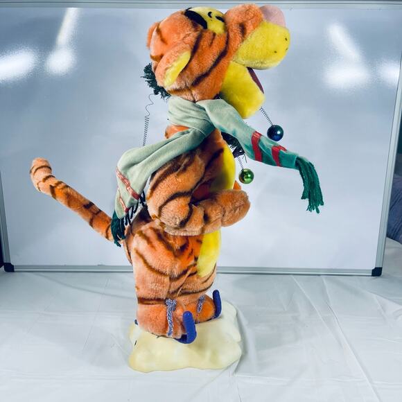 Disney Telco 1996 Tigger Animated Christmas Figure with Tree & Scarf – 24” Light - Picture 10 of 16